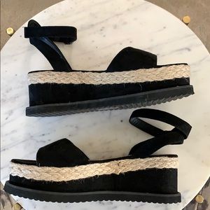 NEW & CUTE CUTE WEDGE SANDAL by Nasty Gal